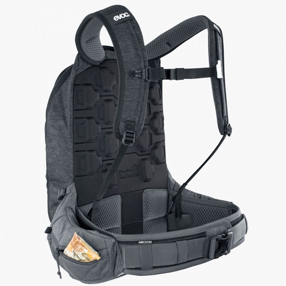 EVOC Trail Pro 16 - Black Carbon Grey S/M 7